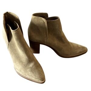 DOLCE VITA SPADE SUEDE ANKLE BOOTIE - Size 7.5